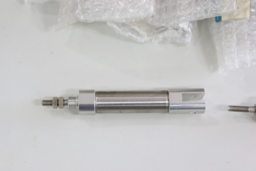미사용품 SMC 공압실린더 CDJ2D16-30-B 개당가격