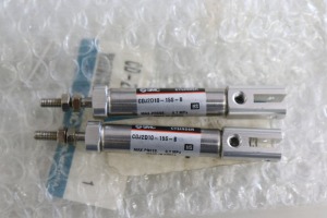 미사용품 SMC 공압실린더 CDJ2D10-15S-B 개당가격